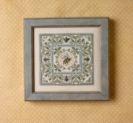 The Bee Cottage | Queen In The Middle